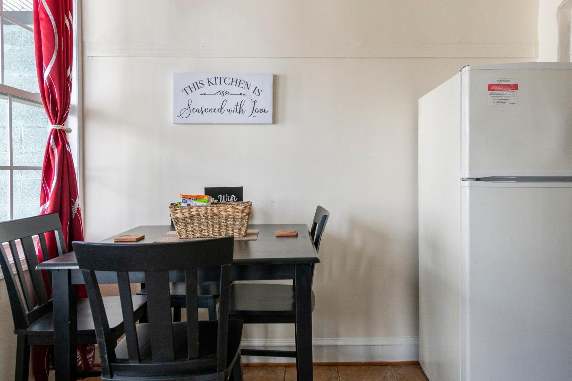 Cozy Apartment At Washington Dc! Sun Filled & Comfortable! 외부 사진