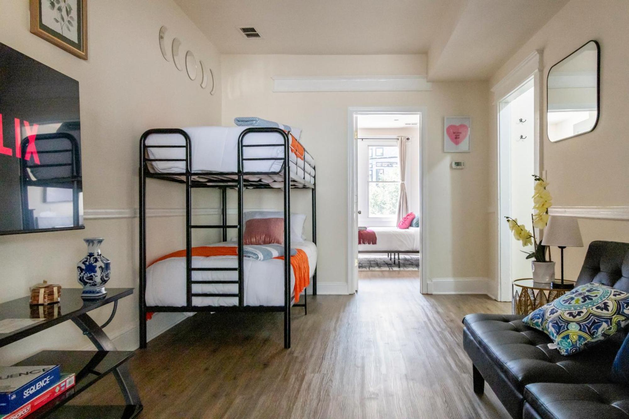 Cozy Apartment At Washington Dc! Sun Filled & Comfortable! 외부 사진
